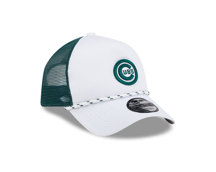 CHICAGO CUBS NEW ERA BULLSEYE WHITE AND GREEN ROPE 9FORTY TRUCKER CAP