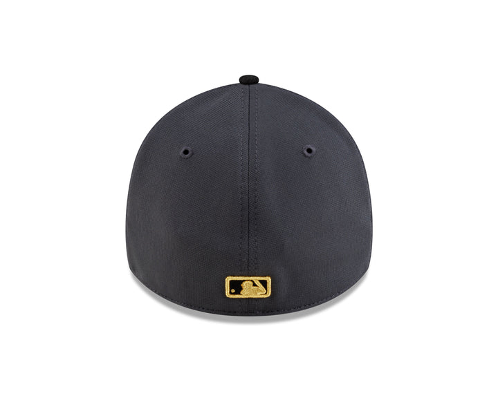 Chicago Cubs 2016 World Series Champions Locker Room 3930 Fitted Cap by New Era