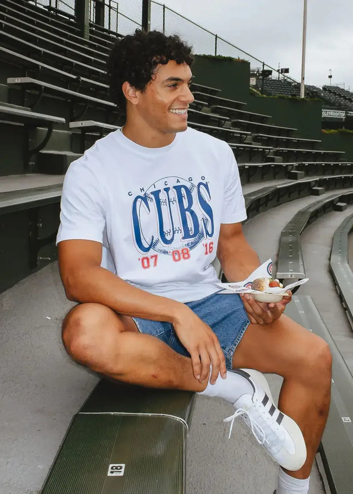 Chicago Cubs X Alice &amp; Wonder Championship Oversized White Tee Short Sleeve Tees Ivy Shop